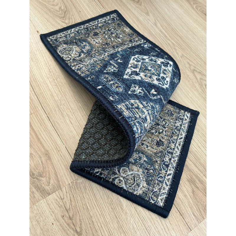 Tapis d'escalier bleu sur mesure à profil bas Aberdale Mahal, Rectangle 31,5 po x 6,5 po