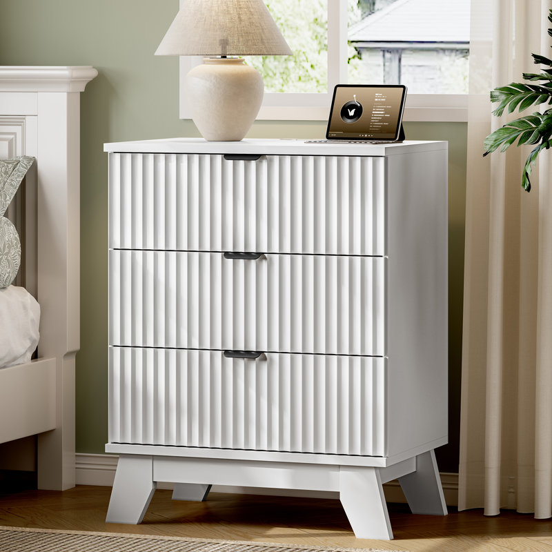 3-Drawer Nightstand with USB Hub, Fluted Design, Natural Oak Finish for Bedroom, Dorm, Apartment, White