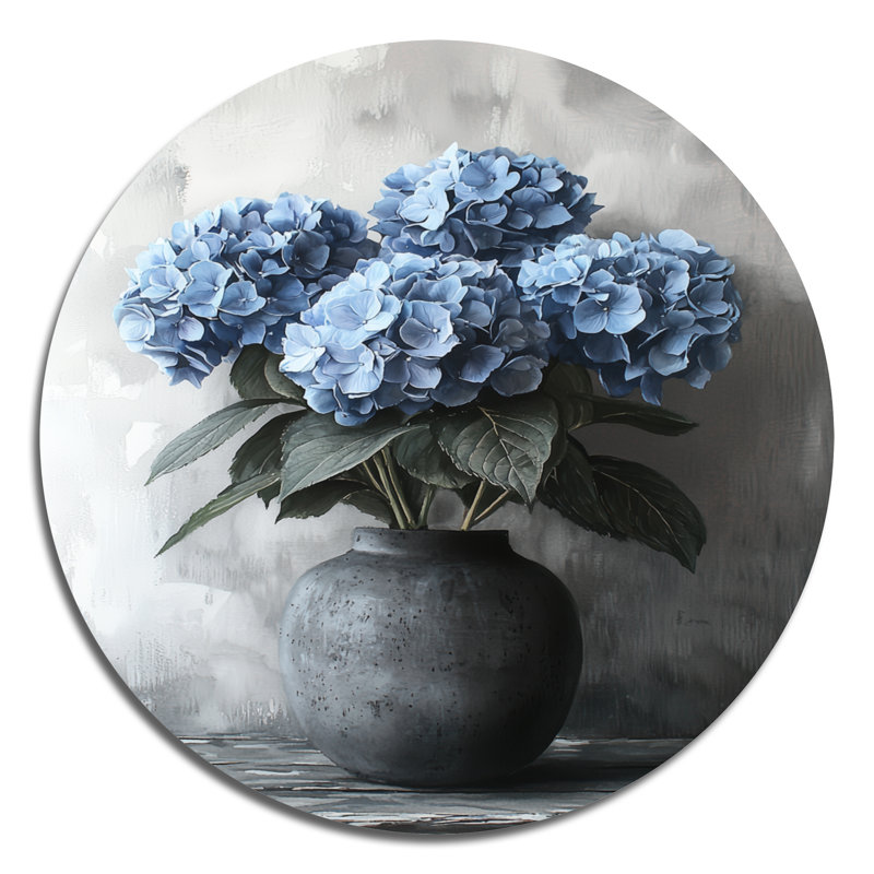 Hortensia dans un vase monochrome I - hydrangées rondes, art mural métallique bleu traditionnel, H 16 po x l 16 po