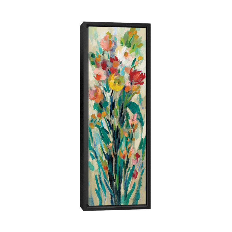 «Tall Bright Flowers Cream I» par Silvia Vassileva, reproduction d'art panoramique, H 36 po x l 12 po x P 1,5 po