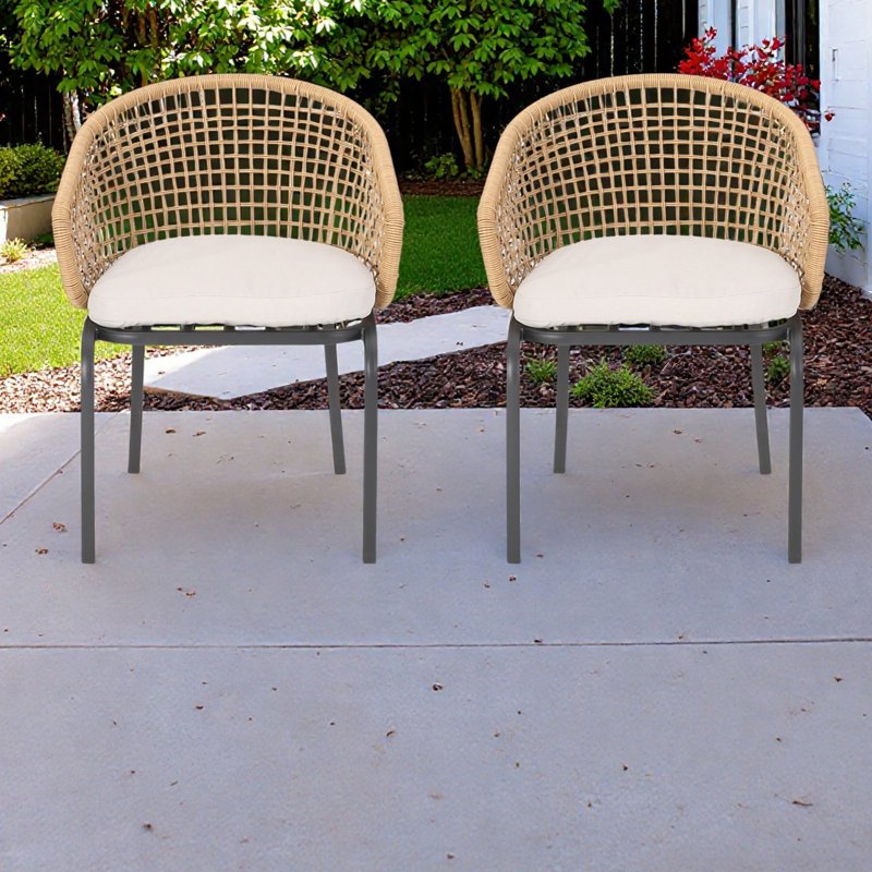 CHAISE ARIAS