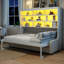 Grand lit escamotable avec canapé pliant, tablettes de rangement intégrées et lumière DEL
