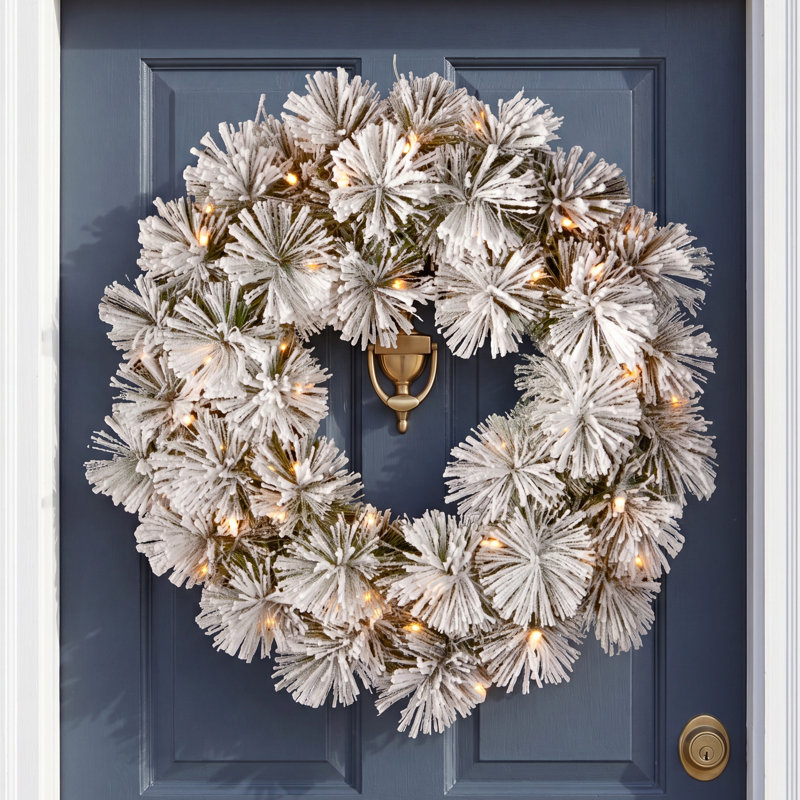 24 " Pre-Lit Handmade Wreath