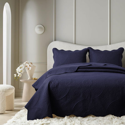 Elegant Floral Embossed Bedspread Set With Pillow Shams – Lightweight Quilted Bedding, Machine Washable