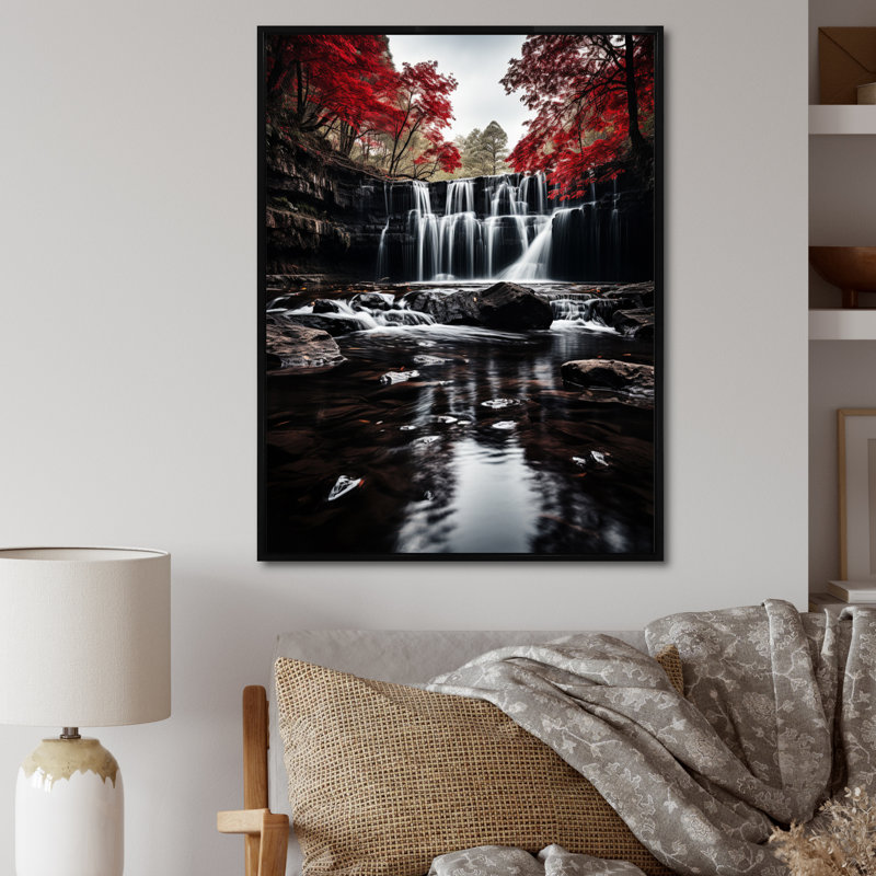 Chute grise et rouge de l'éternité I sur toile, 20" H x 12" W, Cadre flottant noir