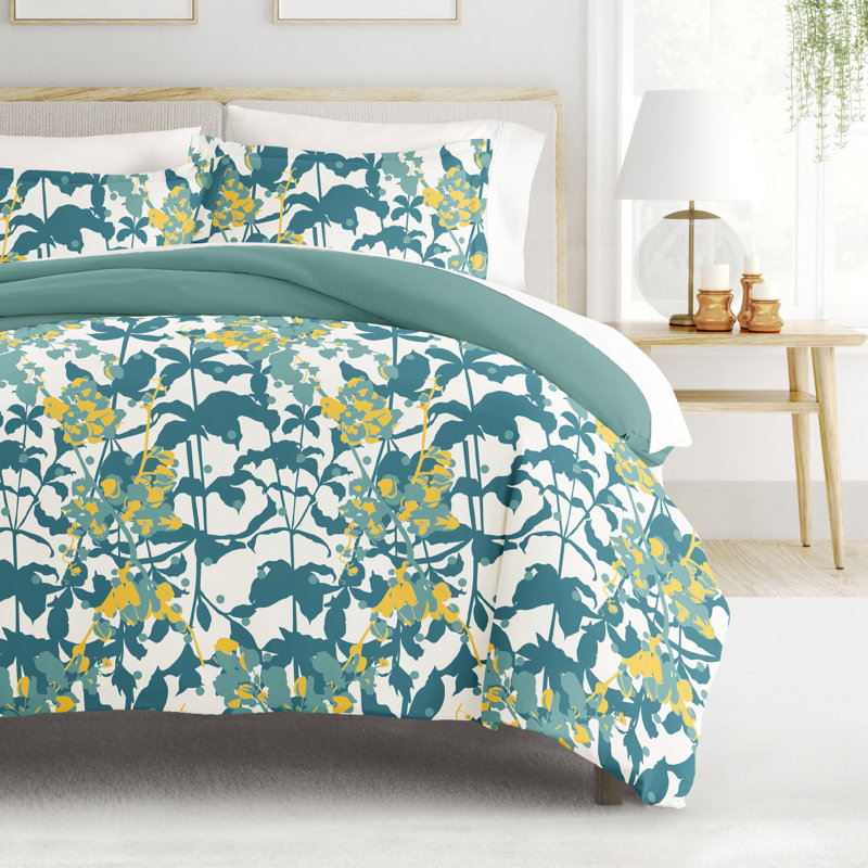 8-Piece Reversible Bedding Bundle - Patterned Duvet Cover, Comforter Insert and Solid Sheet Set, Teal Floral