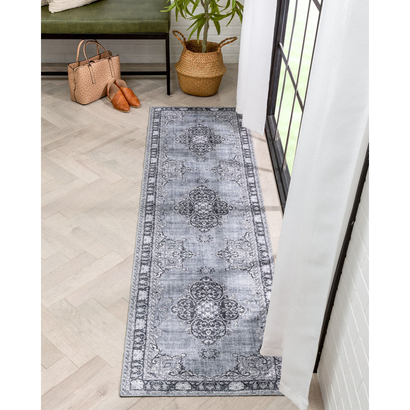 Eusebio Washable Oriental Indoor Rug, Runner 2'1" x 7'3"