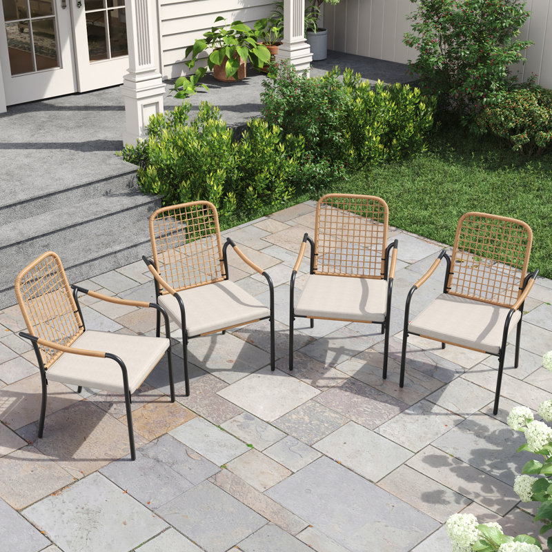 Chaise de patio avec coussin