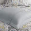 Housse de couette grise en coton king avec accessoires de chambre doux et literie 5 pièces pour le lit. Garniture design.