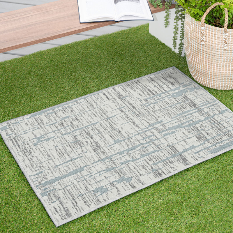 Tapis intérieur / extérieur bleu clair à tissage plat Willingboro, Rectangle 5 pi 3 po x 7 pi 3 po