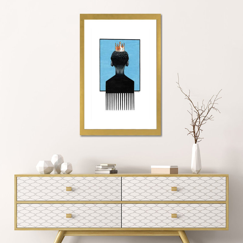 « Little Prince Afropick » par Manasseh Johnson-impression, H 24 po x l 16 po x P 1 po, Papier encadré doré, Blanc