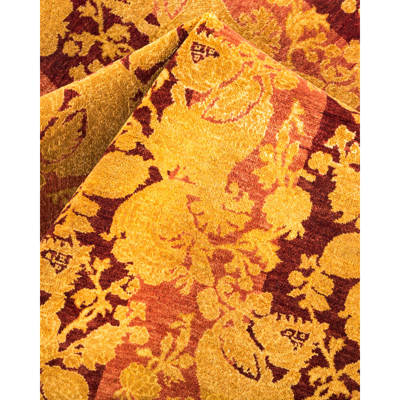 Classic One-of-a-Kind 6' 0" x 6' 4" Hand Knotted Area Rug