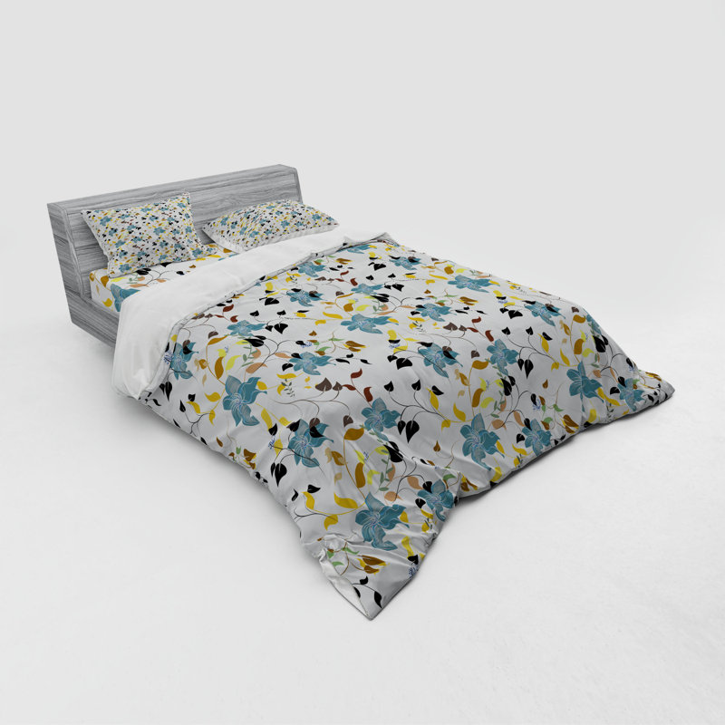 Farmhouse / Country Floral Duvet Cover, Queen Duvet Cover + 3 Additional Pieces