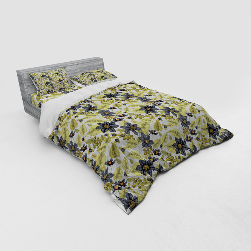Farmhouse / Country Floral Duvet Cover, Queen Duvet Cover + 3 Additional Pieces