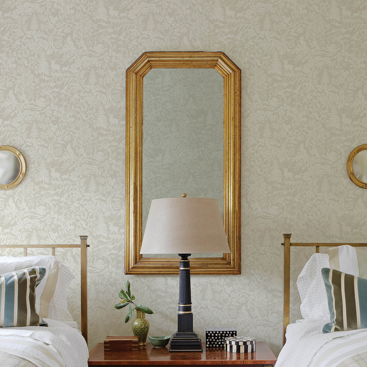 Talum Wallpaper, Taupe