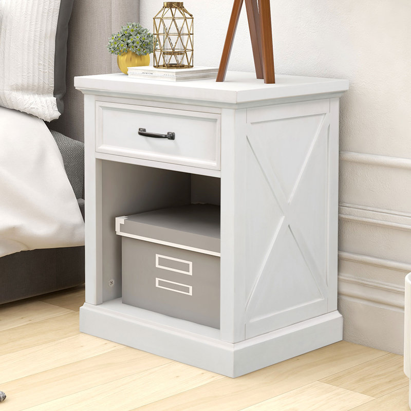 Ebon 15.7'' W Nightstand