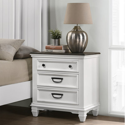 Giusi Wood Bedroom Set With Shiplap Panel Bed, Dresser, Mirror, And Two Nightstands