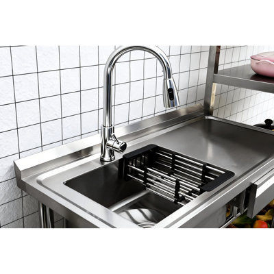Évier utilitaire autoportant 3 en acier inoxydable avec un design contrastant noir et argent, grand compartiment pour un grand espace de rangement, nettoyeur de robinet escamotable, nettoyage plus rapide, tuyau de grille inférieur