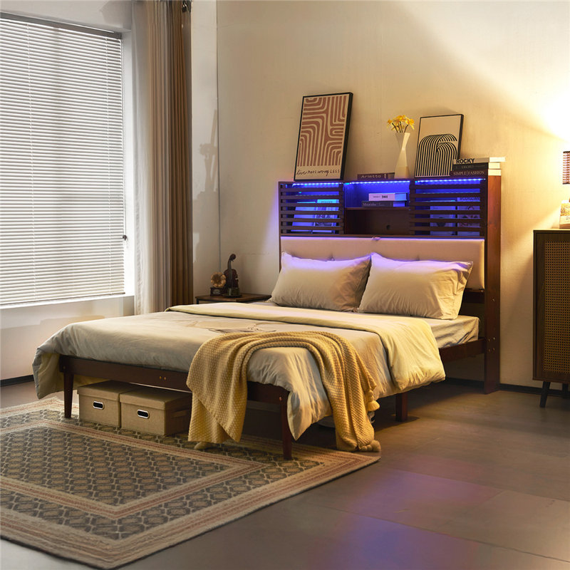 Base de lit en bois de luxe avec tête de lit tapissier à DEL, station de charge, Grand