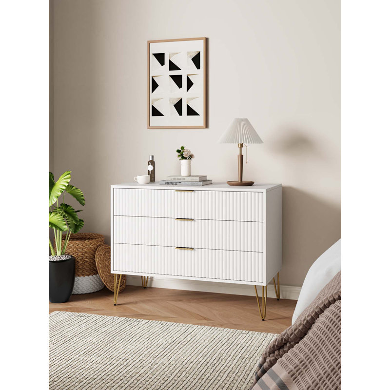 Commode blanche, Blanc