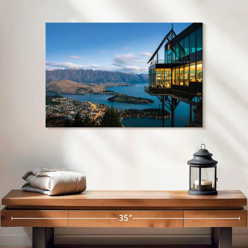 Queenstown Architecture, H 16 po x l 24 po