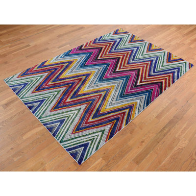 Tapis rose nouvel âge en soie 6 pi x 9 pi Armanti