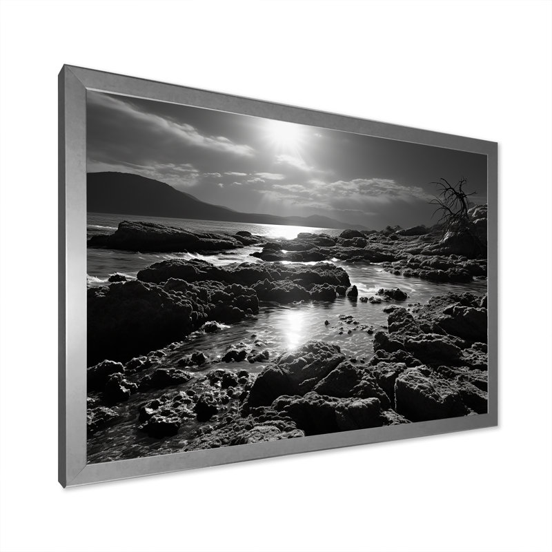Plage rocheuse noire et blanche sur toile, H 12 po x l 20 po x P 1 po, Cadre photo argenté