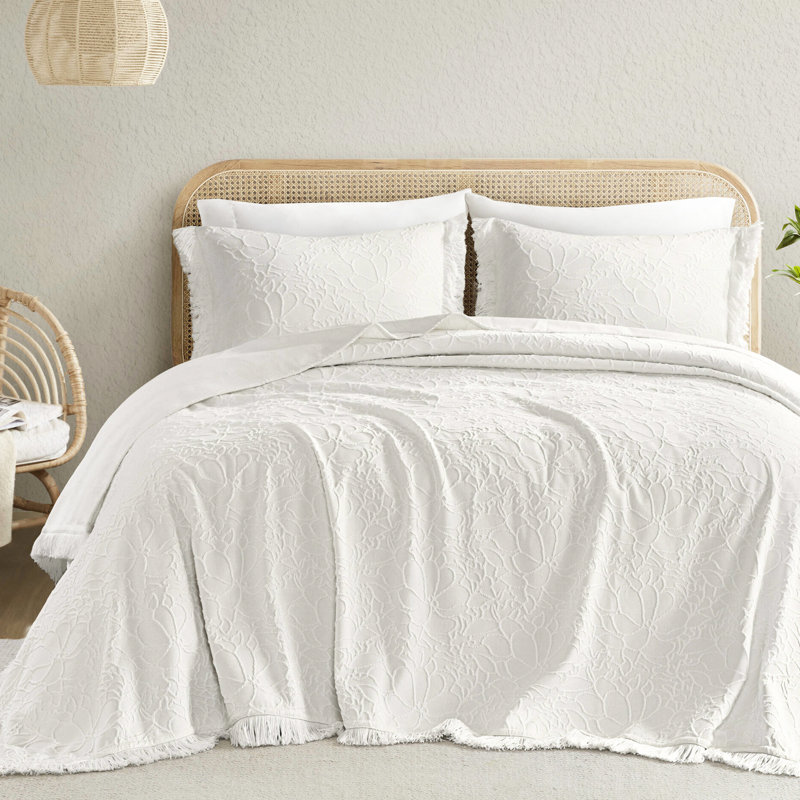 Grand couvre-lit 3 pièces à l'élégance florale, chenille avec bordure frangée, combinaison de coton doux et aéré, surdimensionné pour les nuits de détente, peluche standard, lit facile à nettoyer à la machine, élégant