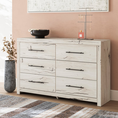 Julyen Dresser