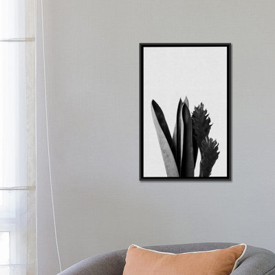 " Flower B&W " by Orara Studio