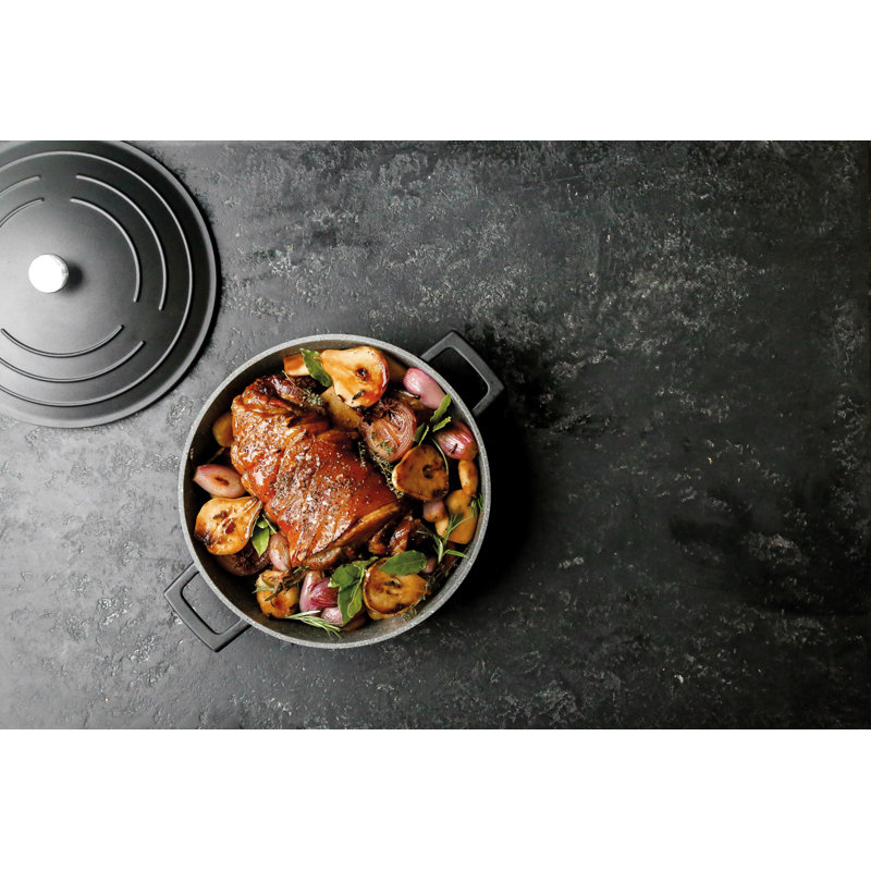 MasterClass Cast Aluminum Round Casserole, 33cm / 4L, Black