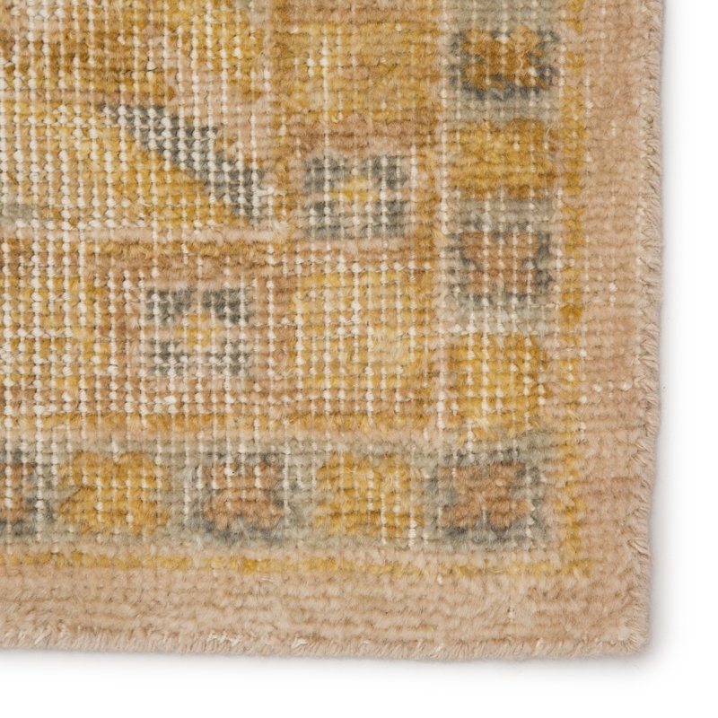 Eluned Hand Knotted Wool Geometric Area Rug, Rectangle 6' x 9'