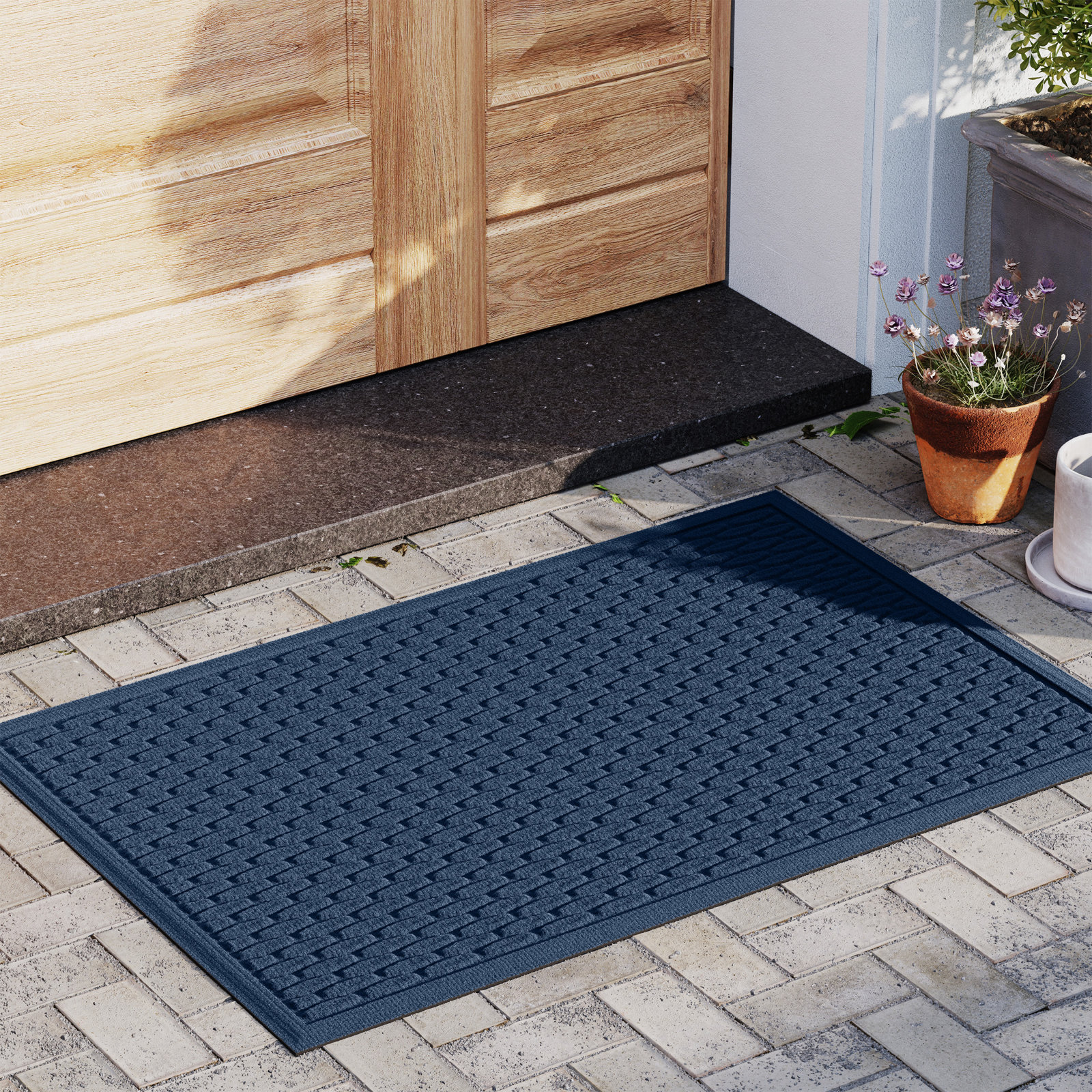 WaterHog Hampton 23" x 35" Doormat, Navy