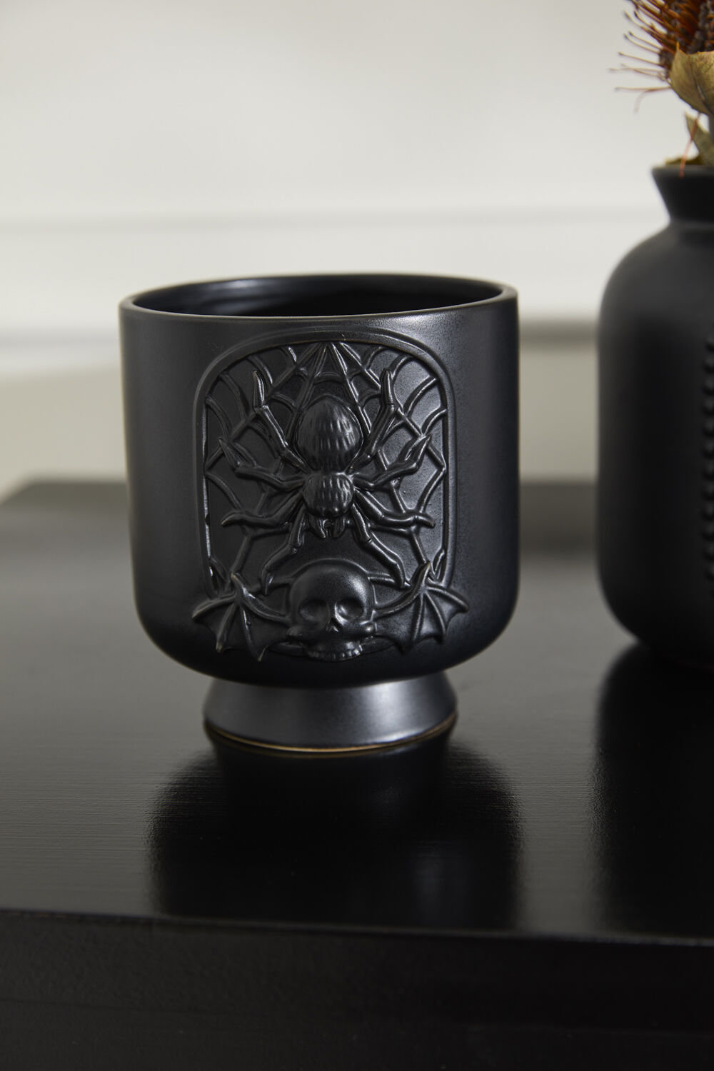 Black Magic Pot 4.75"x 5.25"