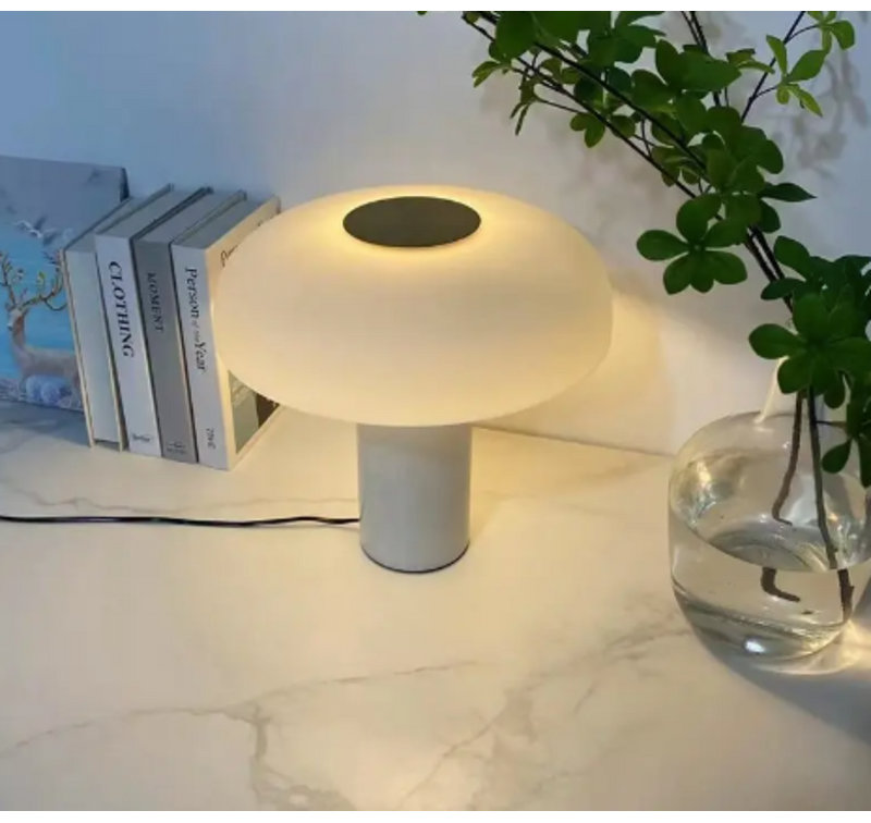  Lampe de table champignon avec base en marbre et abat-jour en verre givré, lumière chaude et douce, Blanc