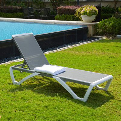 Chaise longue inclinable 77 po