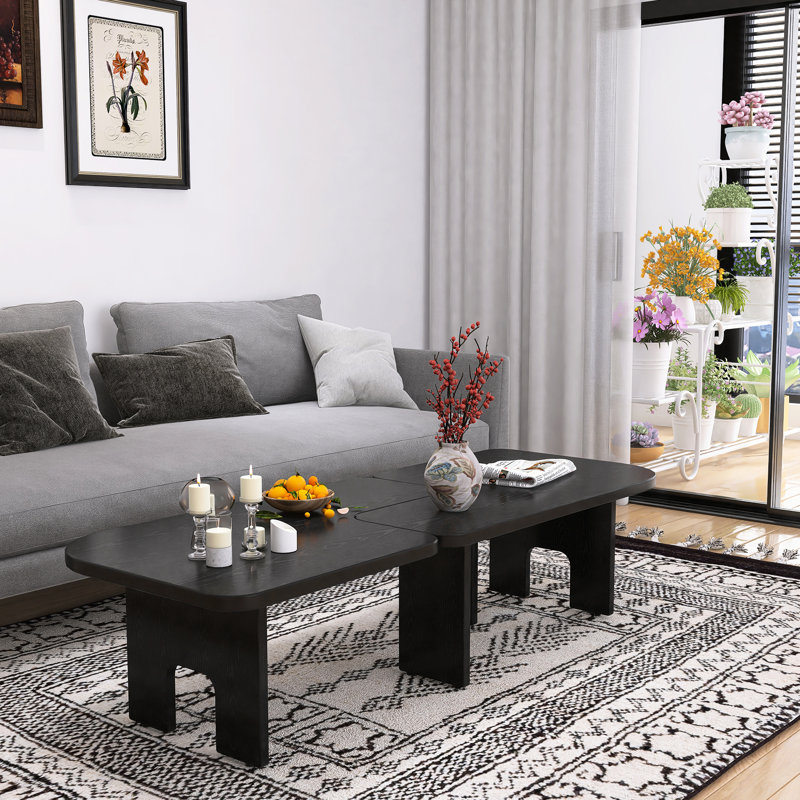 Table basse gigogne contemporaine en bois de sapin noir, extensible de 70,86 po pour l'espace de vie principal, peu encombrante et polyvalente