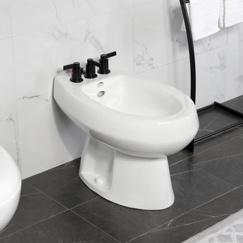 Robinet de bidet Kingston à trois poignées avec douchette escamotable en laiton Kingston, Noir mat