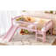 Lit mezzanine simple en bois massif rose avec rangement et décoration