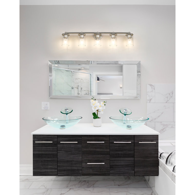 Éclairage pour meuble-lavabo à 5 lumières Cheetham, Nickel brossé