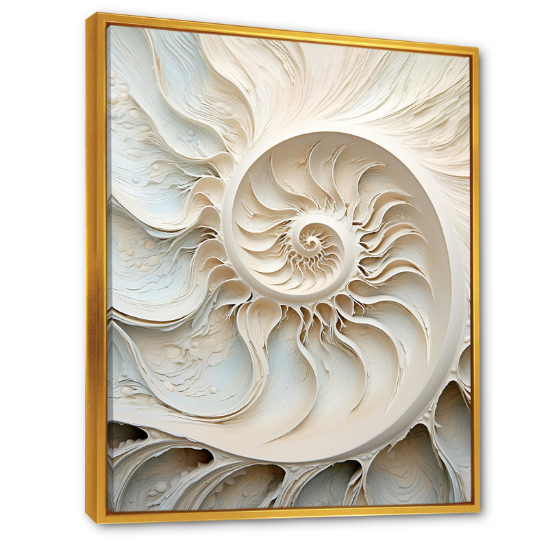 Ivoire Infinity Sea Sheel Spiral sur toile, Cadre flottant doré, H 44 po x l 34 po x P 1,5 po