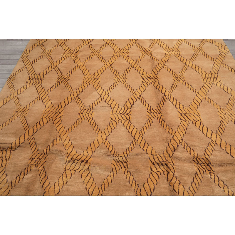 Tapis transitionnel tibétain doré en laine noué à la main 8 pi 2 po x 9 pi 9 po
