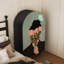Armoire arquée avec tablettes et portes
