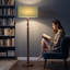 Lampe sur pied sculptée 64 po en bois massif torsadé 64 po avec abat-jour tambour en lin beige 18 po, finition noyer et interrupteur au pied-367296048