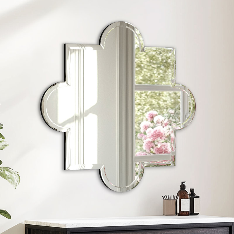 Miroir mural sans cadre en verre, H 28 po x l 28 po