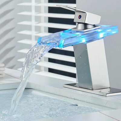 Robinet de lavabo de salle de bain à DEL en nickel brossé avec couvercle