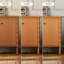 Buffet de 160 cm avec portes à fermeture amortie et rangement dissimulé pour les câbles, noyer-1026055801-1026055802