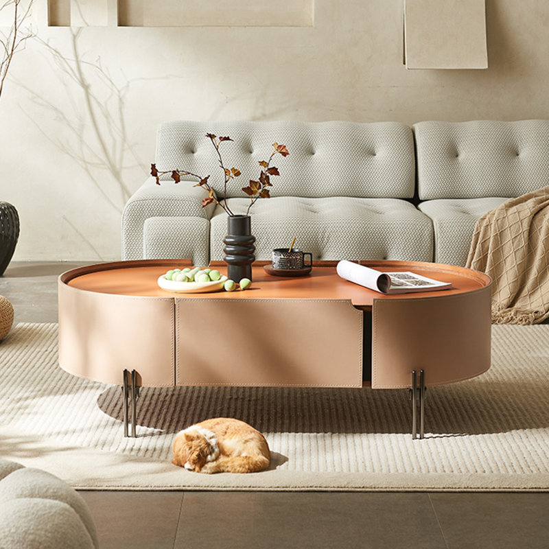 Table basse ovale en cuir selle