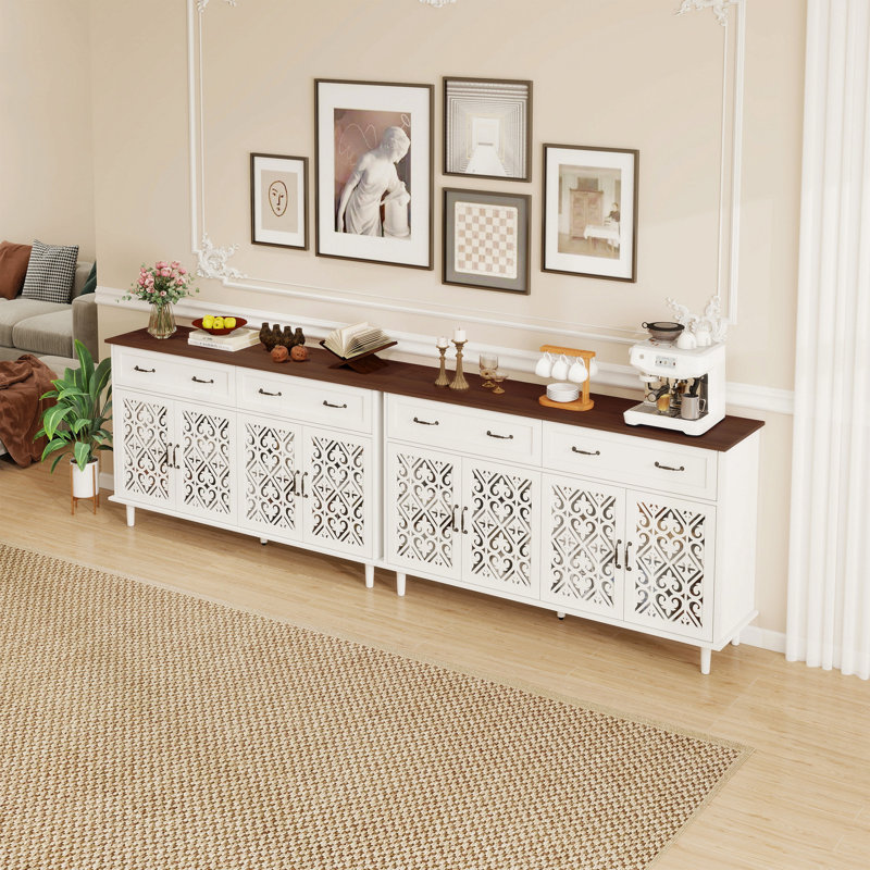 Buffet rétro avec portes géométriques sculptées à la main, finition en bois clair vieilli avec design contrastant, armoire de rangement à 2 tiroirs et 4 portes, pieds réglables, base surélevée pour un nettoyage facile