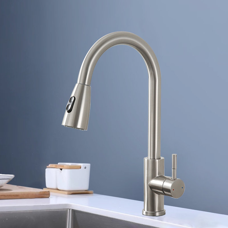 Single Handle Pull Down Sprayer Kitchen Faucet in Brushed Nickel, Brushed Nickel